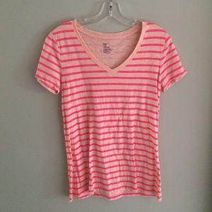 Gap tee size medium