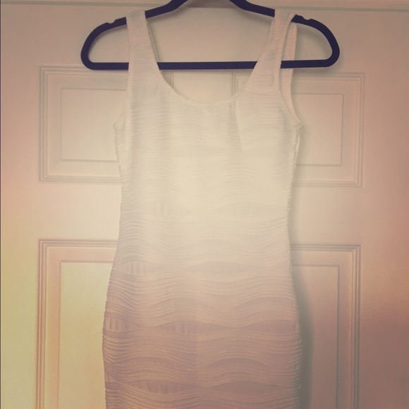 Creme bandage dress 👗