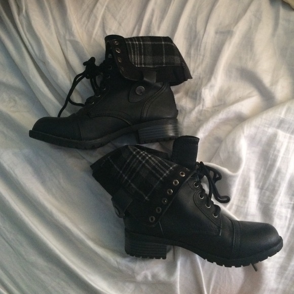 Black Combat boots with plaid insides