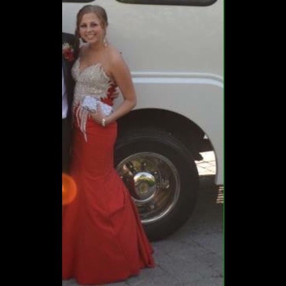 Prom dress - Picture 2 of 4