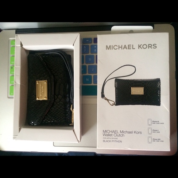 Apple iPhone Michael Kors python black clutch - Picture 2 of 4
