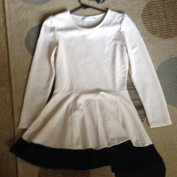 Long sleeved Peplum top!