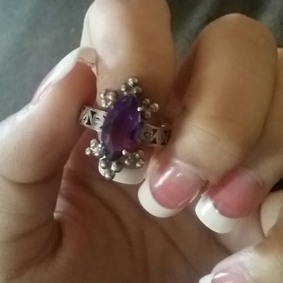 Purple vintage Sterling Silver ring