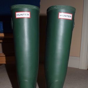 Dark green Hunter rain boots