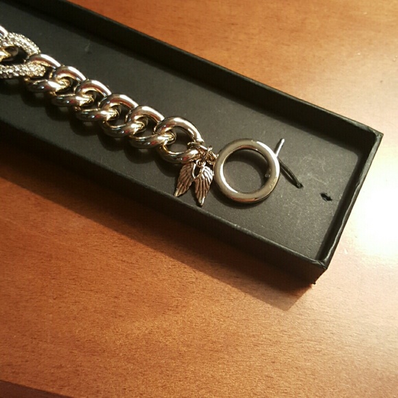 Victoria's Secret gold tone bracelet new - Picture 3 of 4