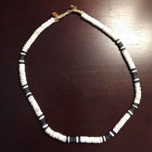 Pooka shell necklace, NWOT