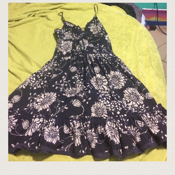 β¨β¨ππ HOST PICKED β¨β¨ππBlue & white floral dress - Picture 6 of 6