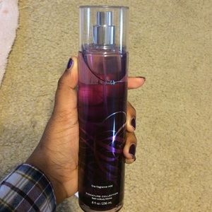 Bath&Body Works Dark Kiss Body Spray