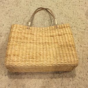 Woven straw bag