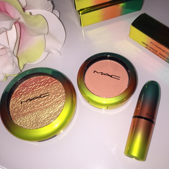 MAC Freshen Up