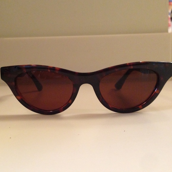 izaac mizrahi  Accessories - Isaac Mizrahi sunglasses