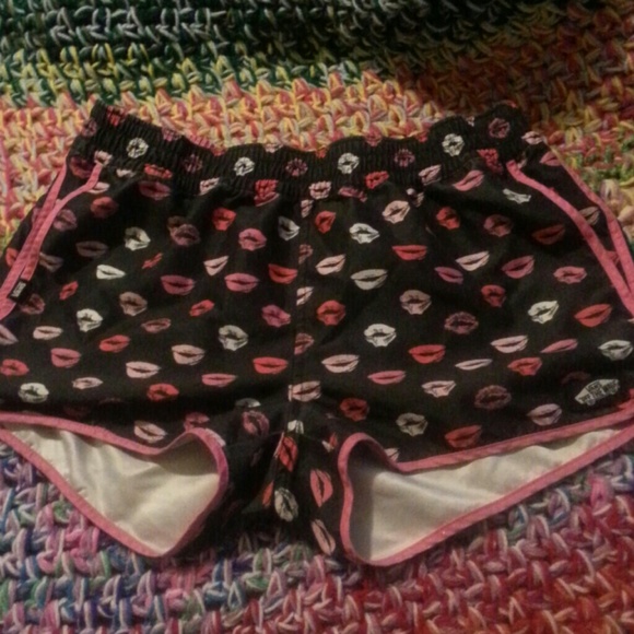 Vans Kissy Shorts