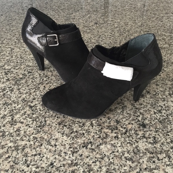 Alfani black booties - Picture 1 of 1