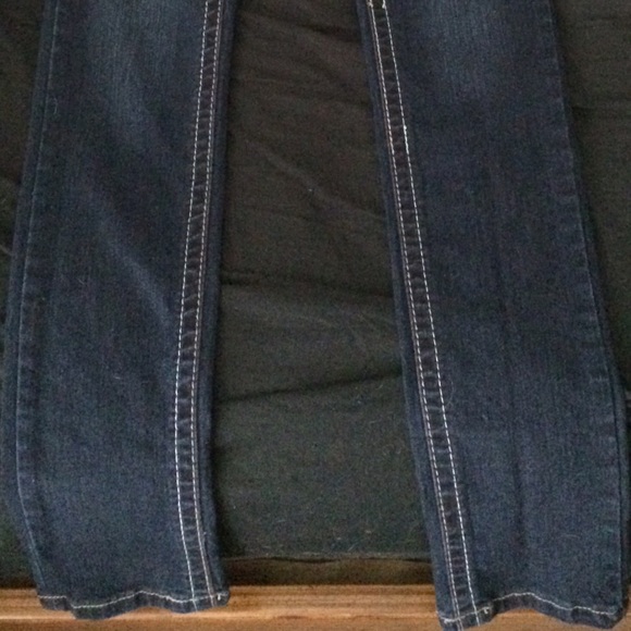 Mid Rise Jeans - Picture 4 of 4
