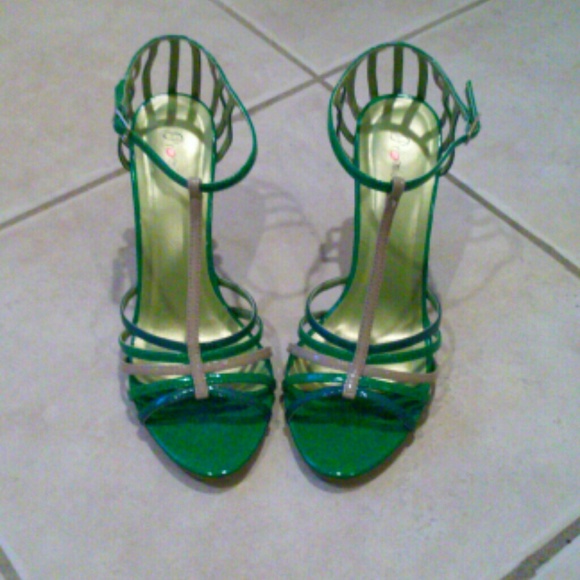 ⛔SOLD⛔Beautiful shoes
