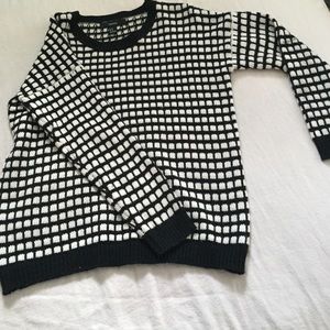 Knitted B&W sweater