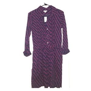 Navy dress with coral arrow pattern