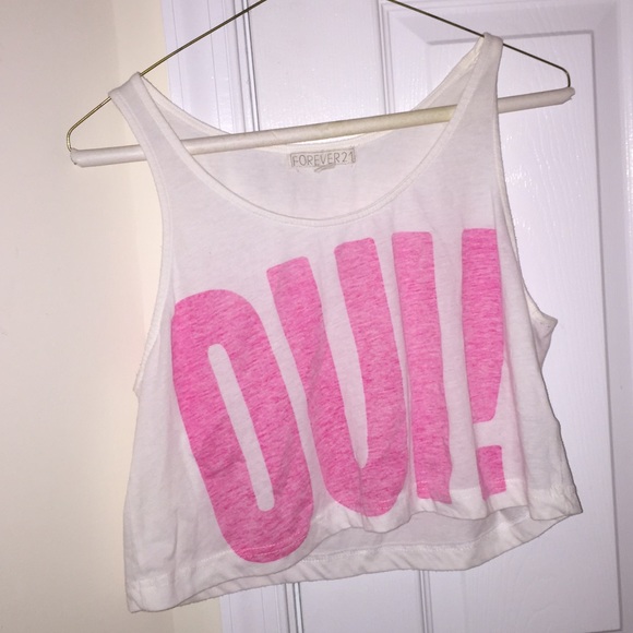 Cropped tank that says Oui!