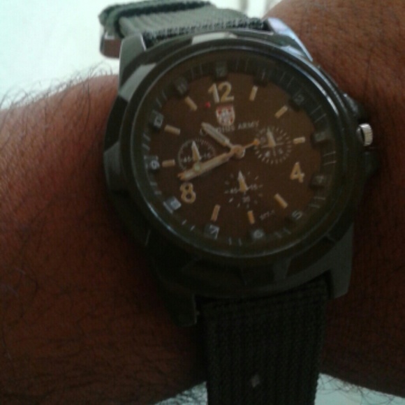 Genius army watch - Picture 3 of 3