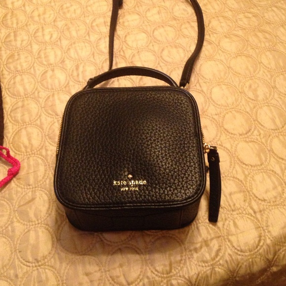 Kate spade Cecil Court BoBi, 6''x6.5"w 3"d