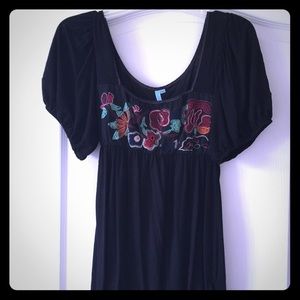 Anthropologie shirt with embroidery sz M