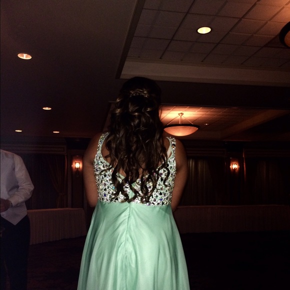 Prom Dress - Picture 2 of 4