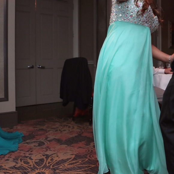 Prom Dress - Picture 3 of 4