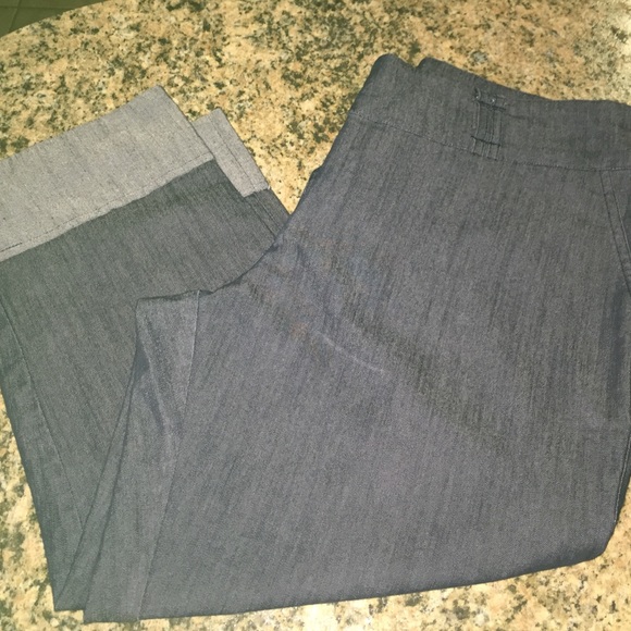 Denim Capri - Picture 3 of 4