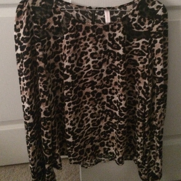 Xhiliration cheetah print blouse!