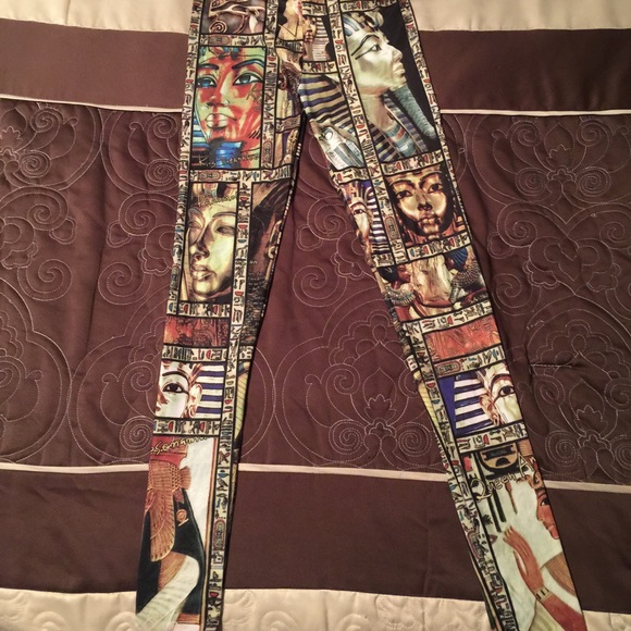Egyptian leggings