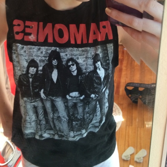 Ramones tank