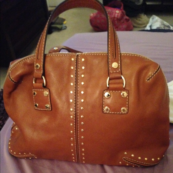 Michael Kors Handbags - Michael Kors leather handbag