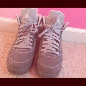 Wolf Grey Jordan's