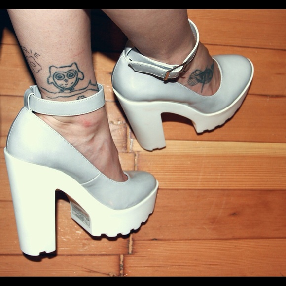 ☁️Lug sole platform pumps☁️