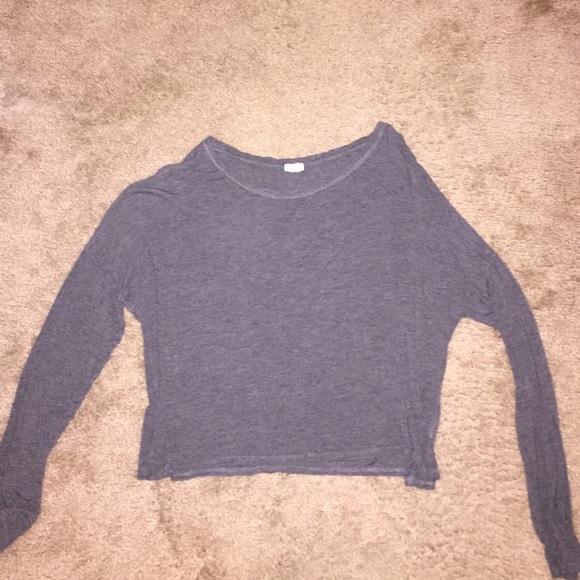 Grey long sleeve shirt