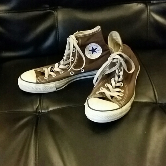 Brown High Top Converse M 6 W 8