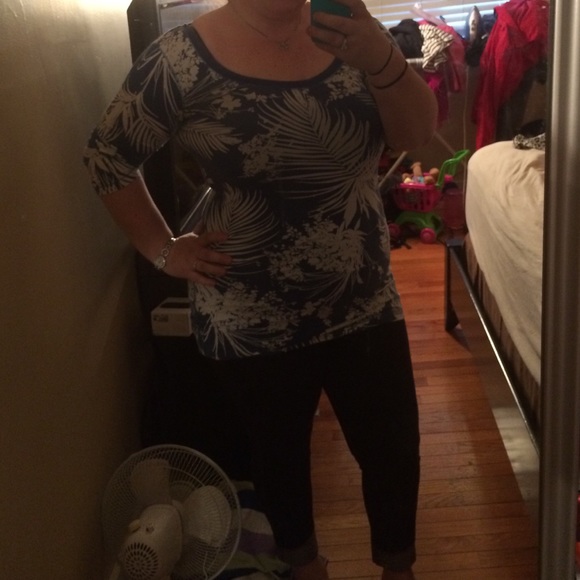 Long Shirt 👚 - Picture 3 of 3