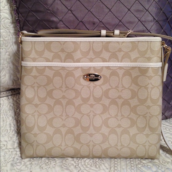 Coach Handbags - Coach Crossbody  Purse