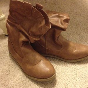 Old Navy faux leather boots