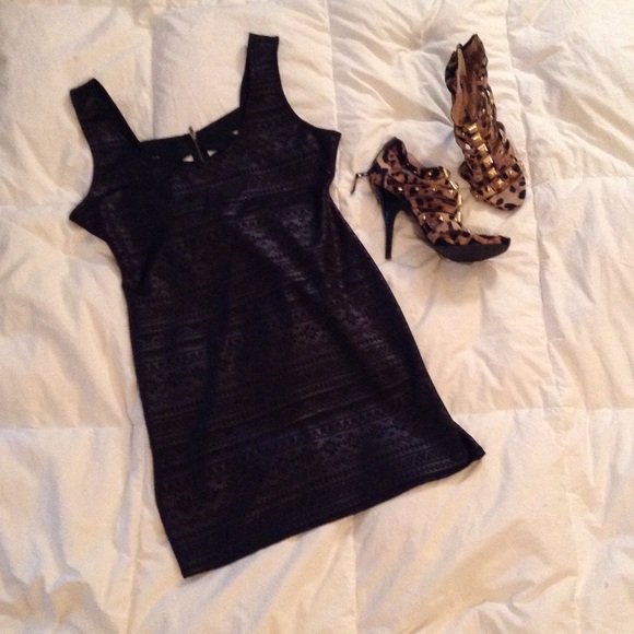 Wet Look Aztec Print Dress - Picture 1 of 4