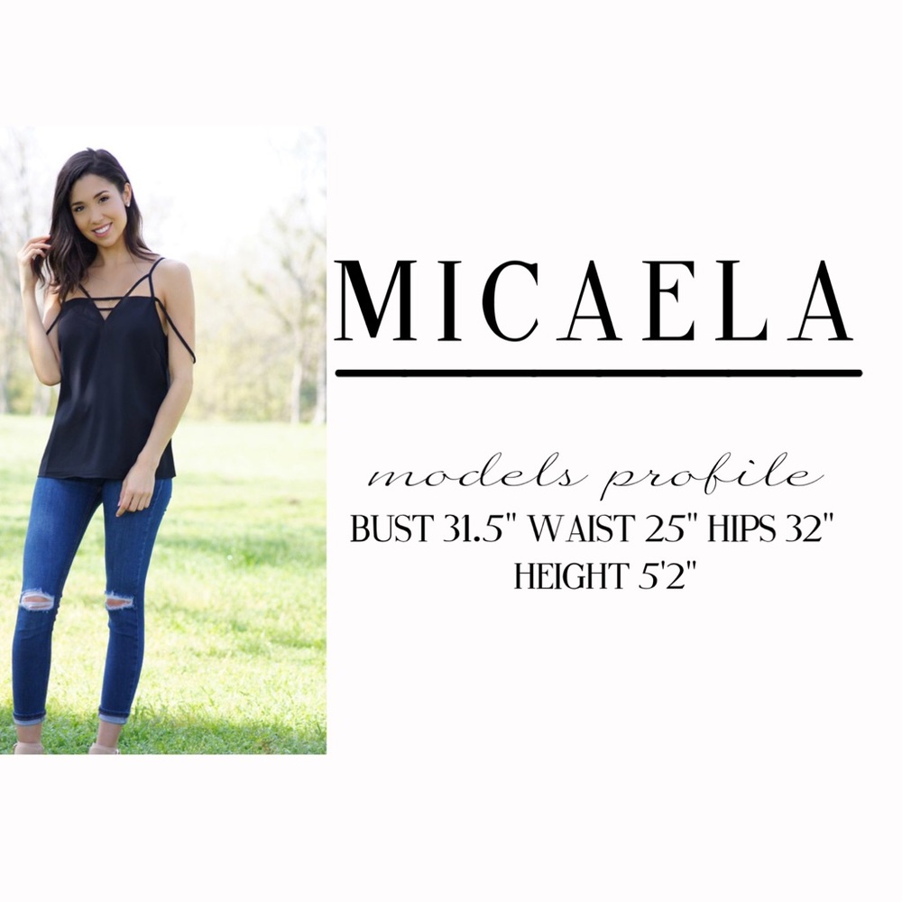SOLD OUT - • H O S T • P I C K • Ribbed Crop Top - Picture 3 of 3