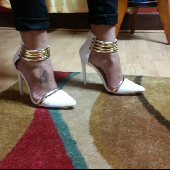 Additional pics of the white n gold heels