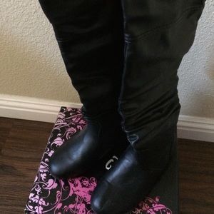 Black boots