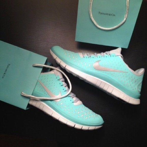 Nike Shoes - NWOB Tiffany Nike Free 3.0 V4 Size 8