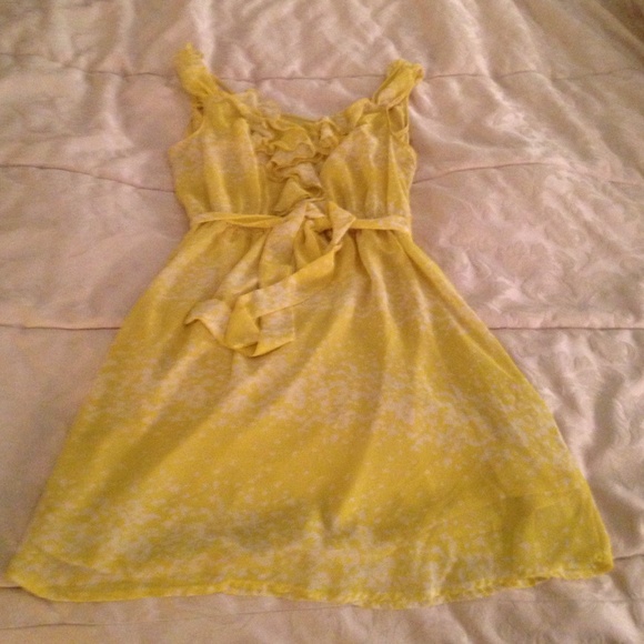 Beautiful yellow dress. Epitome of summer.