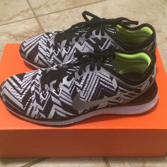 Nike Shoes - Nike Free 5.0 TR Fit