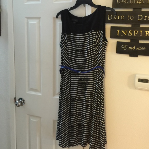 Dress with belt