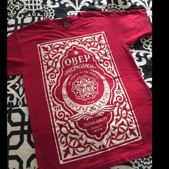 🚫sold🚫Obey shirt
