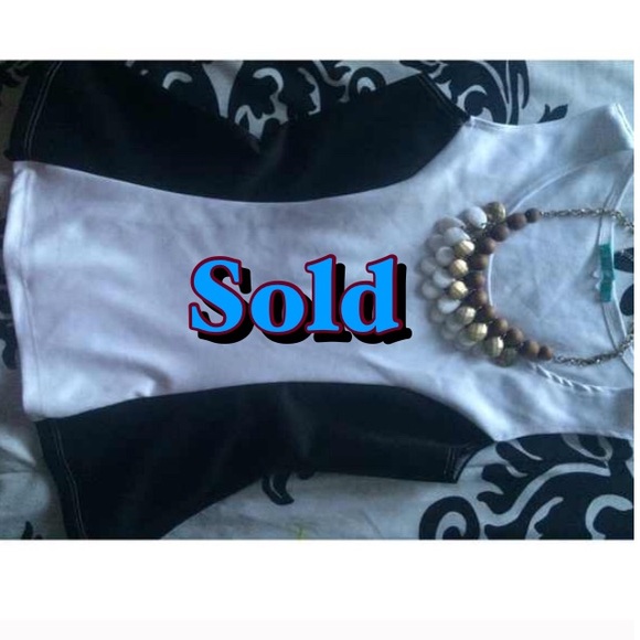Cute blouse.