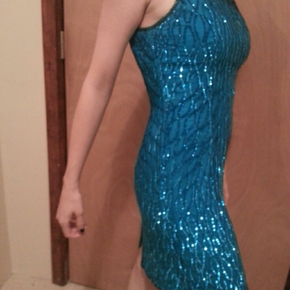 VINTAGE Make offer . Vintage dress - Picture 2 of 3